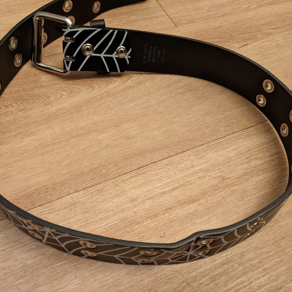 Hot Topic belt. - Picture 4 of 4